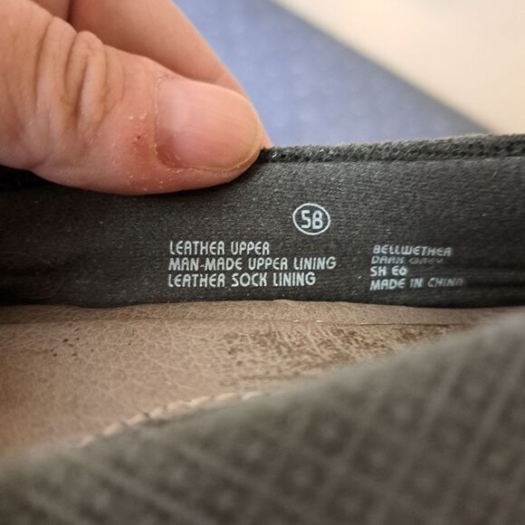 Earth flat shoes size 5B - Picture 6 of 6